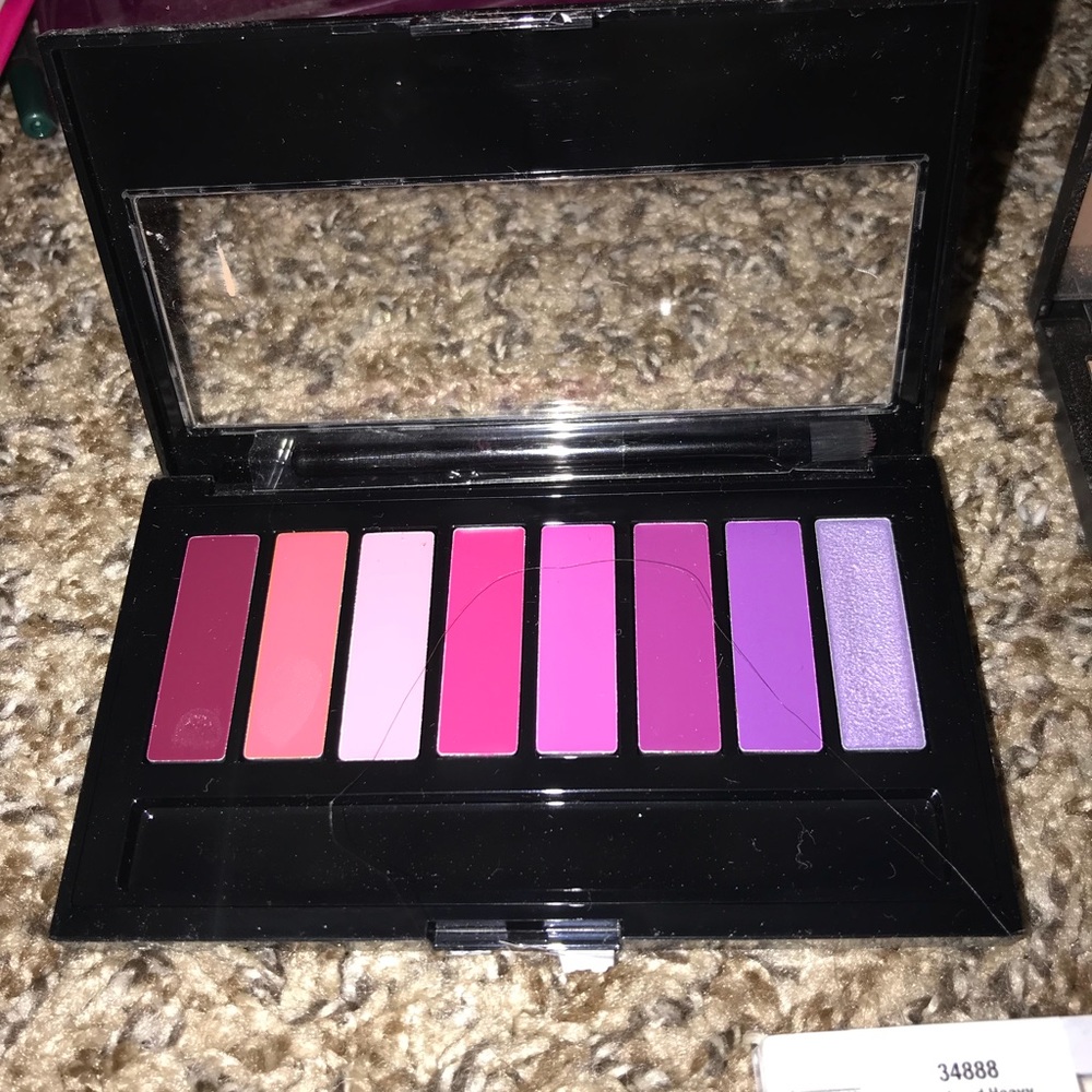 Makeup bundle - Picture 3 of 4